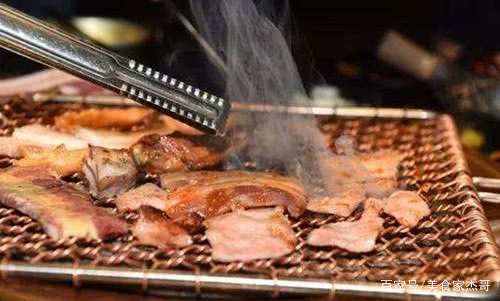 
吃烤肉时 服务员频繁问要不要换纸 这是一种表示 不懂就尴尬了：panda sports