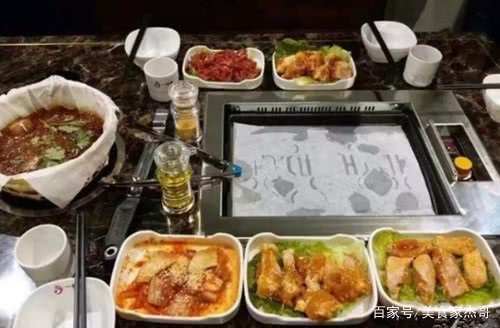 
吃烤肉时 服务员频繁问要不要换纸 这是一种表示 不懂就尴尬了：panda sports(图4)