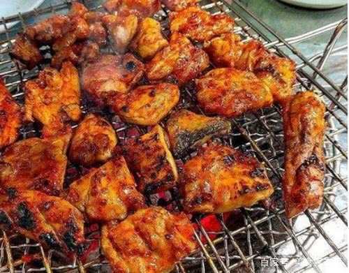 
吃烤肉时 服务员频繁问要不要换纸 这是一种表示 不懂就尴尬了：panda sports(图5)