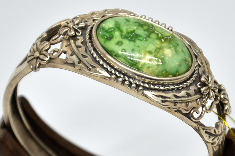 “买下一家上市公司”要花多少钱？‘熊猫体育’